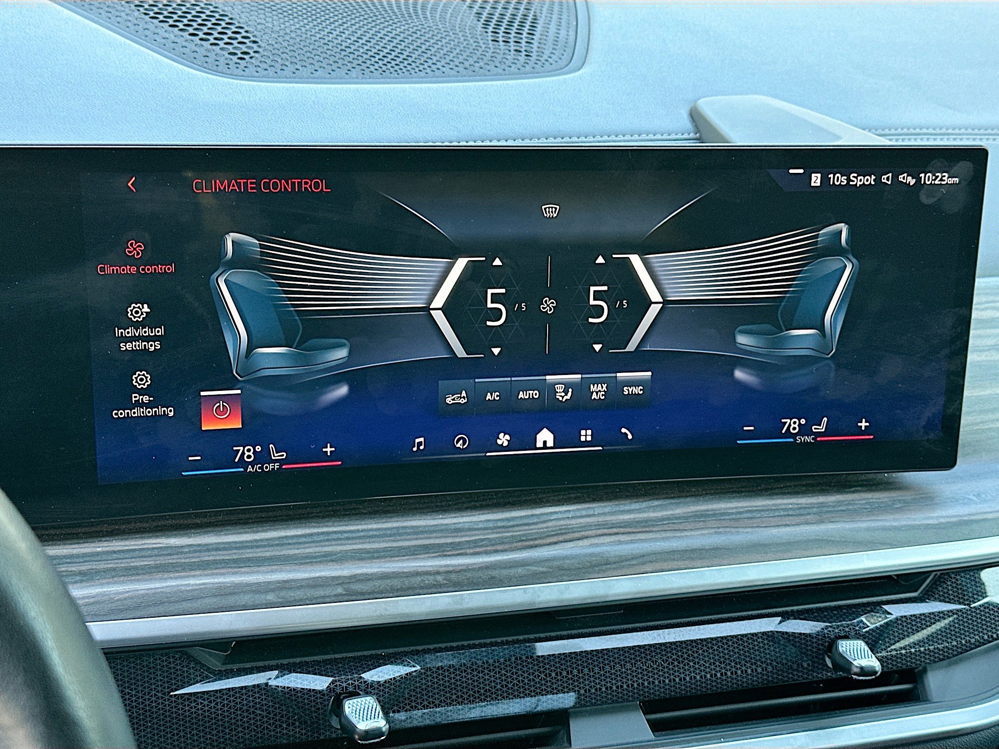 Used 2024 BMW X5 xDrive40i w/ Premium Package image 16