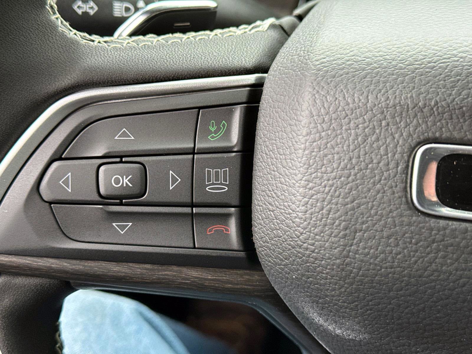 New 2026 Jeep Grand Cherokee Altitude image 15