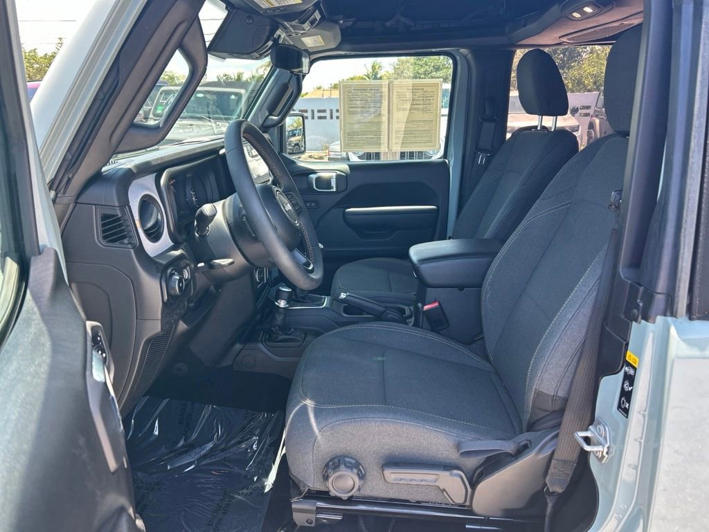 Used 2024 Jeep Wrangler Sport AWD/4WD image 9