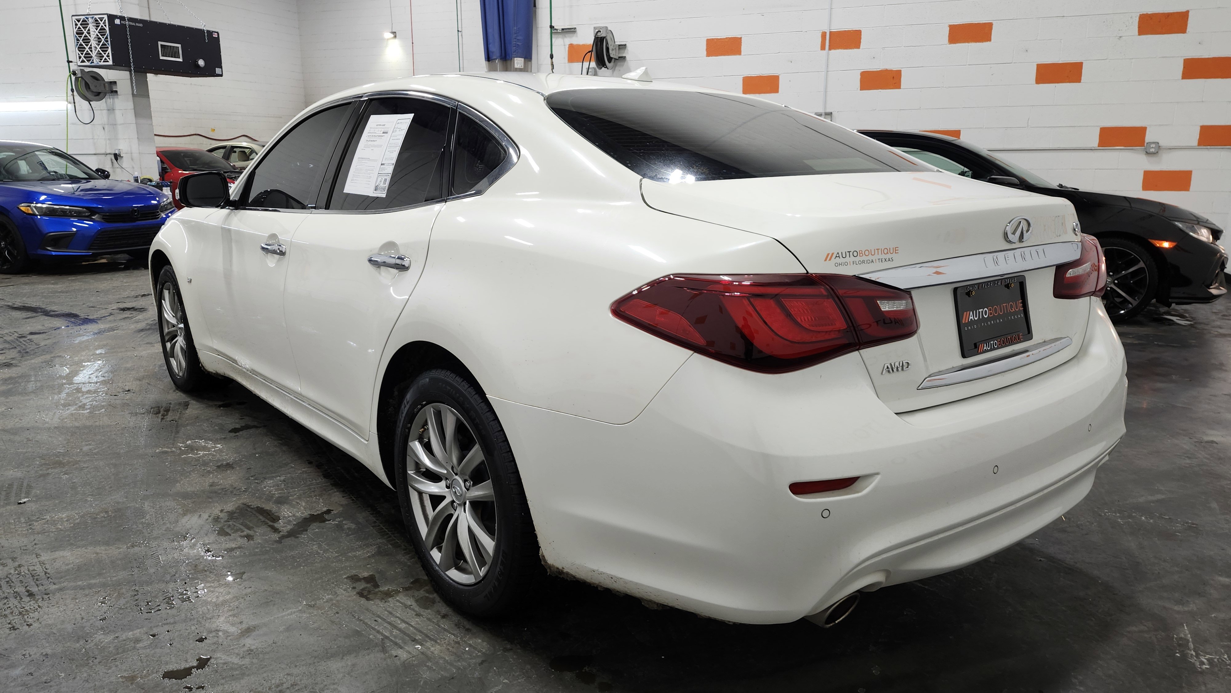 Used 2019 INFINITI Q70 Luxe image 16