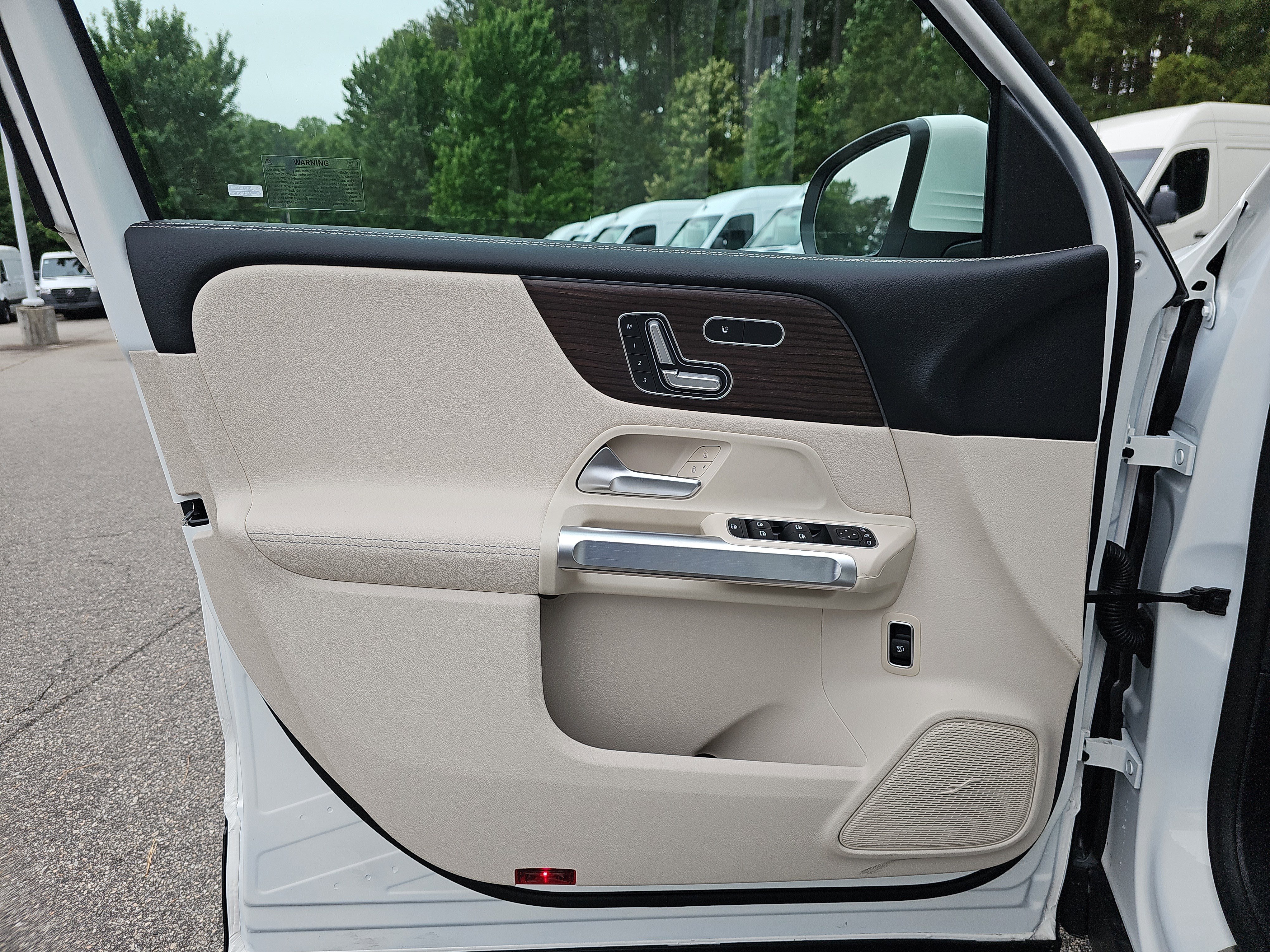 New 2026 Mercedes-Benz GLB 250 image 27
