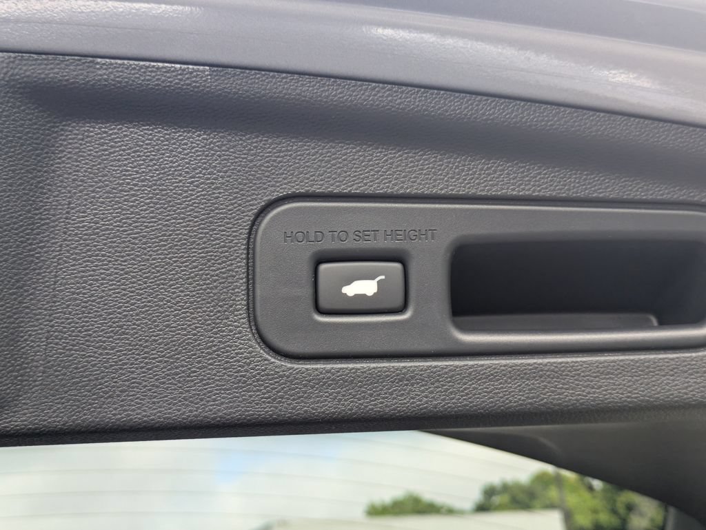 Used 2026 Acura MDX w/ Technology Package FWD image 14
