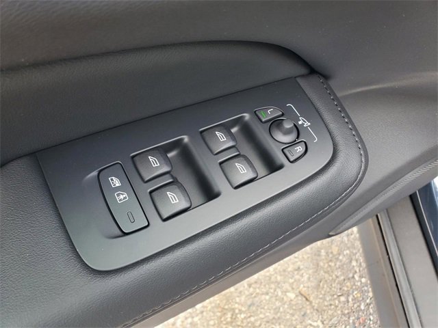 New 2026 Volvo V60 B5 Cross Country Plus w/ Protection Package Premier image 12