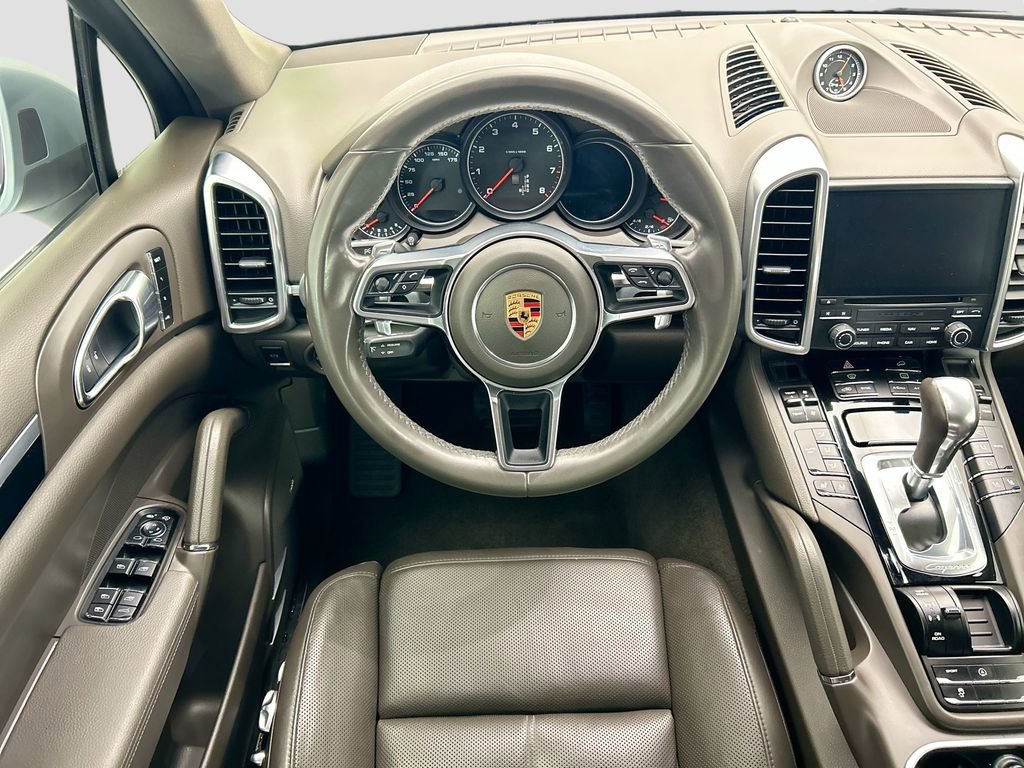 Used 2018 Porsche Cayenne image 10