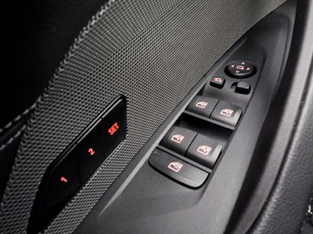 Used 2025 BMW i4 eDrive40 w/ M Sport Package RWD image 40