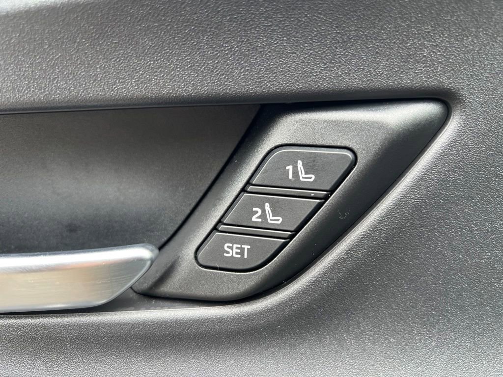 Used 2024 Toyota Prius Limited AWD/4WD image 41