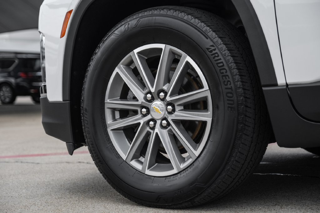 Used 2023 Chevrolet Traverse LT AWD/4WD image 64