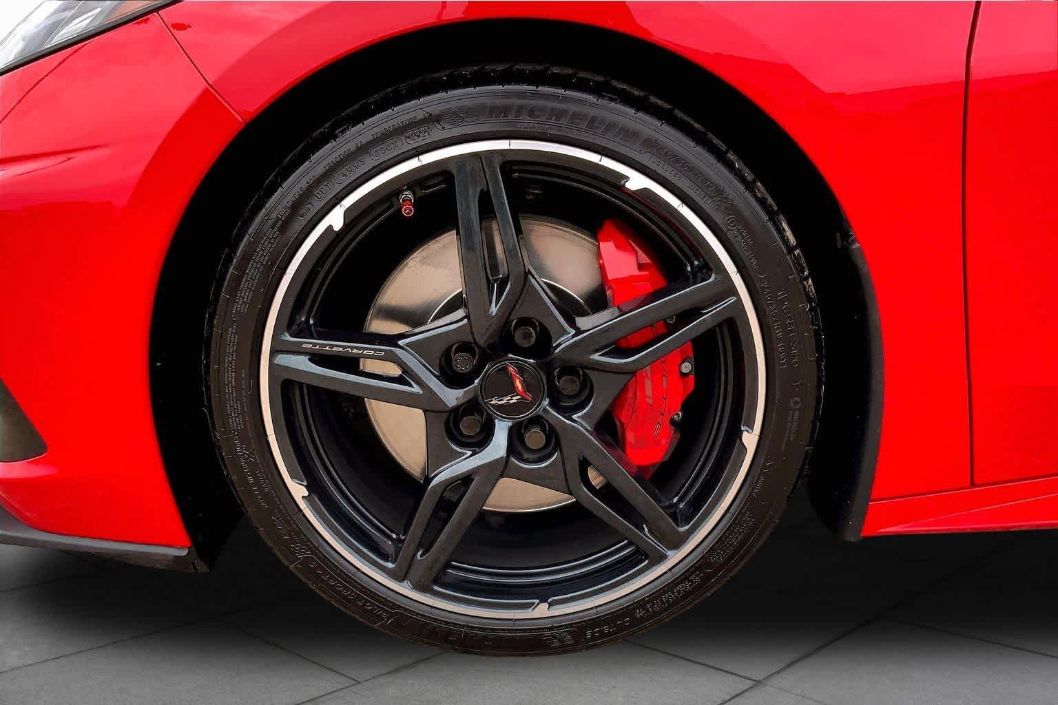 Used 2021 Chevrolet Corvette Stingray Preferred Cpe w/ Z51 Performance Package RWD image 11