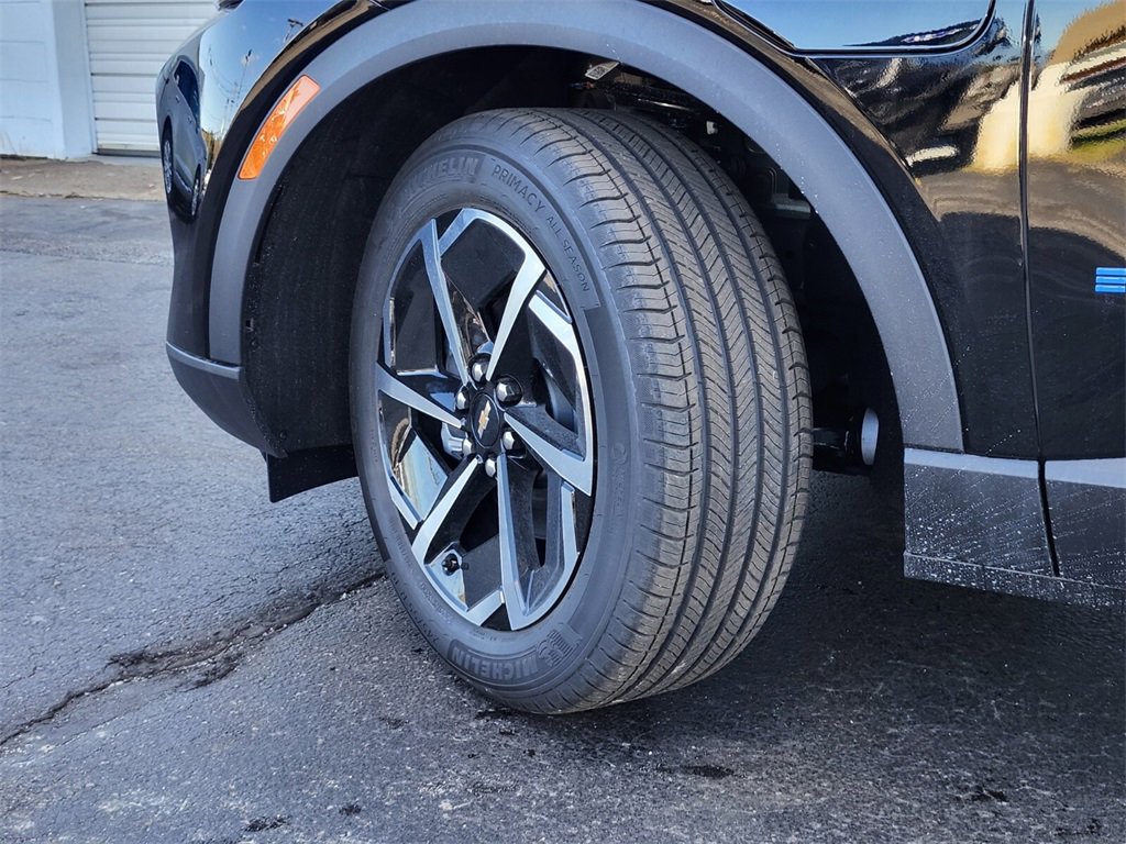 New 2026 Chevrolet Equinox EV LT image 29