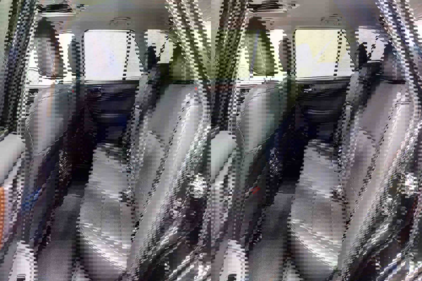 Used 2016 Subaru Outback 2.5i Limited image 18