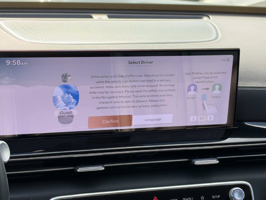 Certified 2025 Genesis GV80 2.5T Standard AWD/4WD image 10