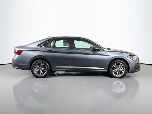 Certified 2024 Volkswagen Jetta SE FWD image 8