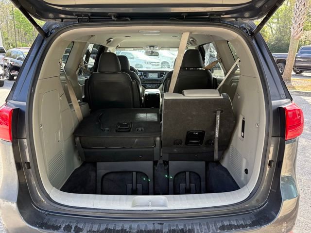 Used 2017 Kia Sedona SX image 34