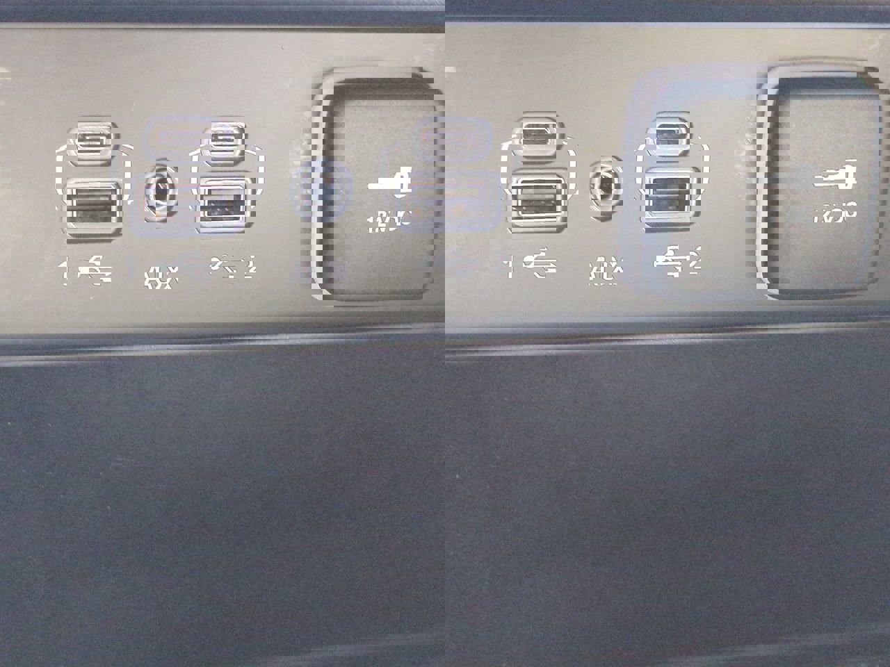 Used 2025 Jeep Grand Cherokee L Limited image 22