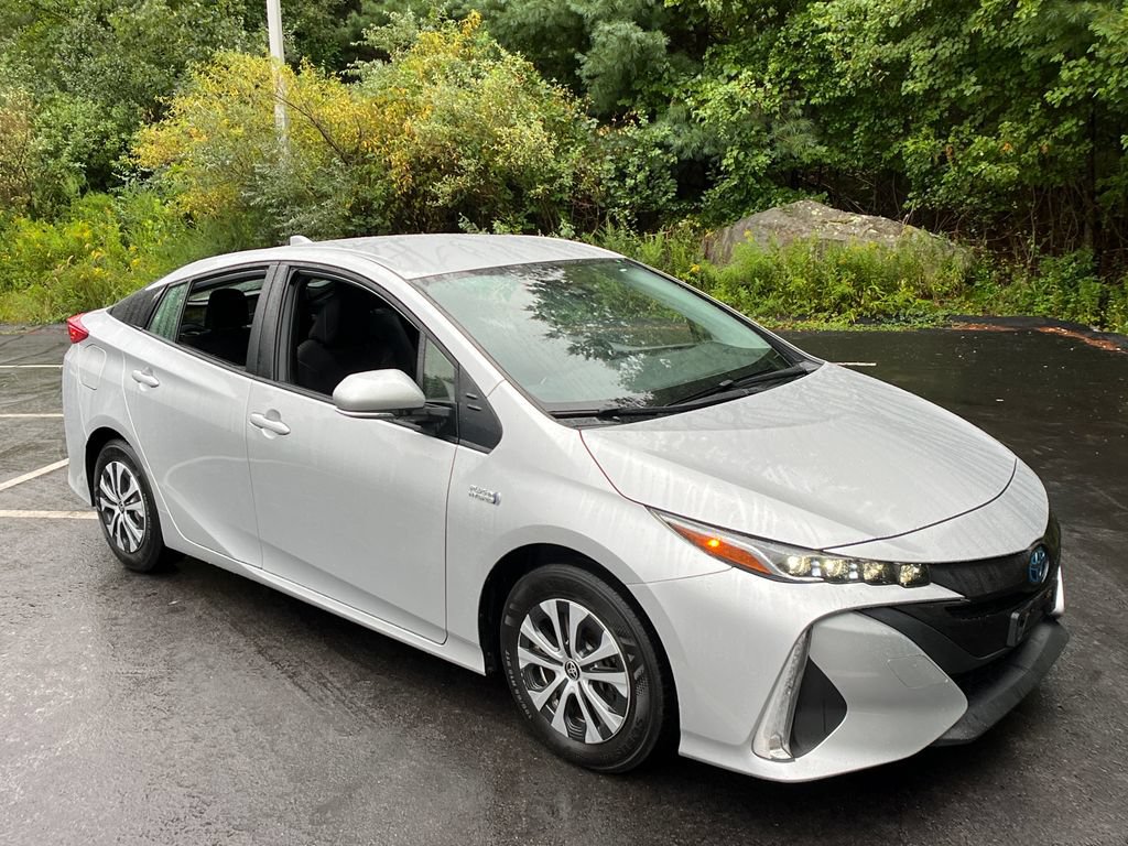 Certified 2021 Toyota Prius Prime LE FWD image 7