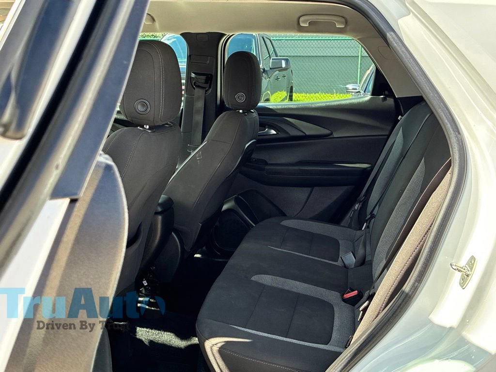 Used 2022 Chevrolet TrailBlazer LS AWD/4WD image 39