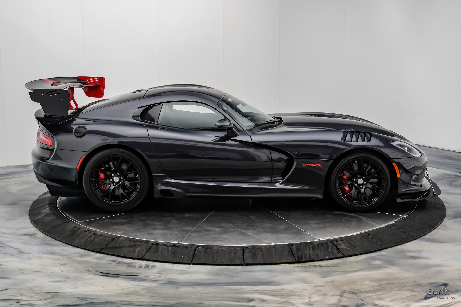Used 2017 Dodge Viper ACR w/ Extreme Aero Package RWD image 28