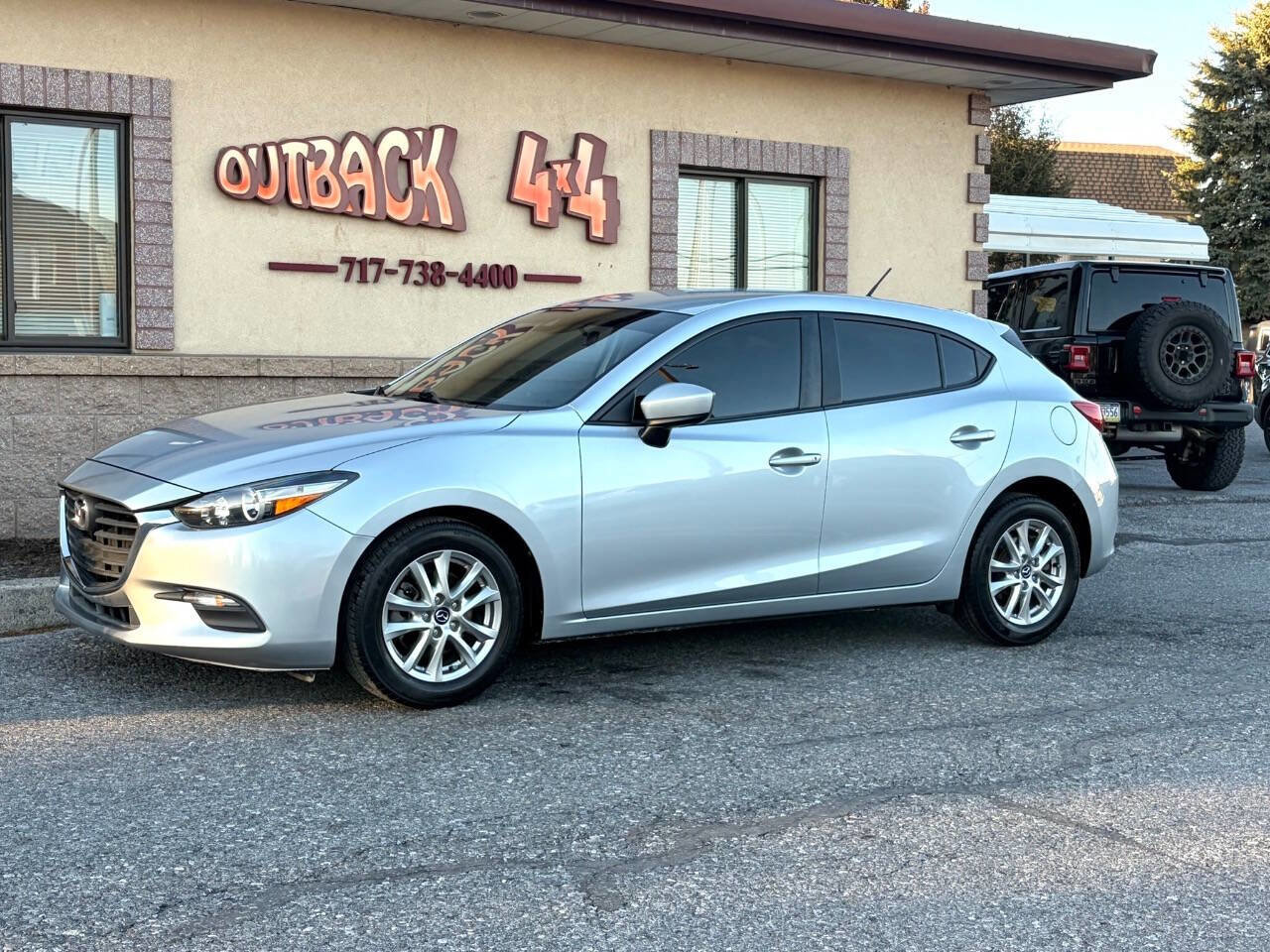 Used 2018 MAZDA MAZDA3 Sport FWD image 4