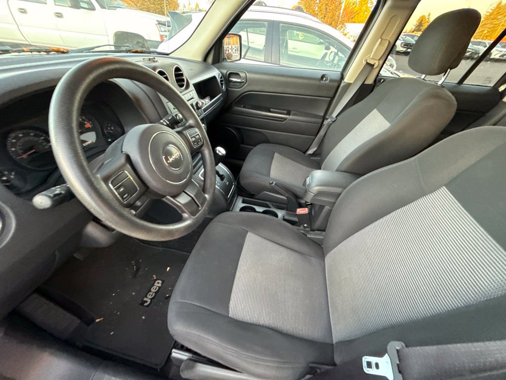 Used 2015 Jeep Patriot Sport w/ Power Value Group FWD image 9