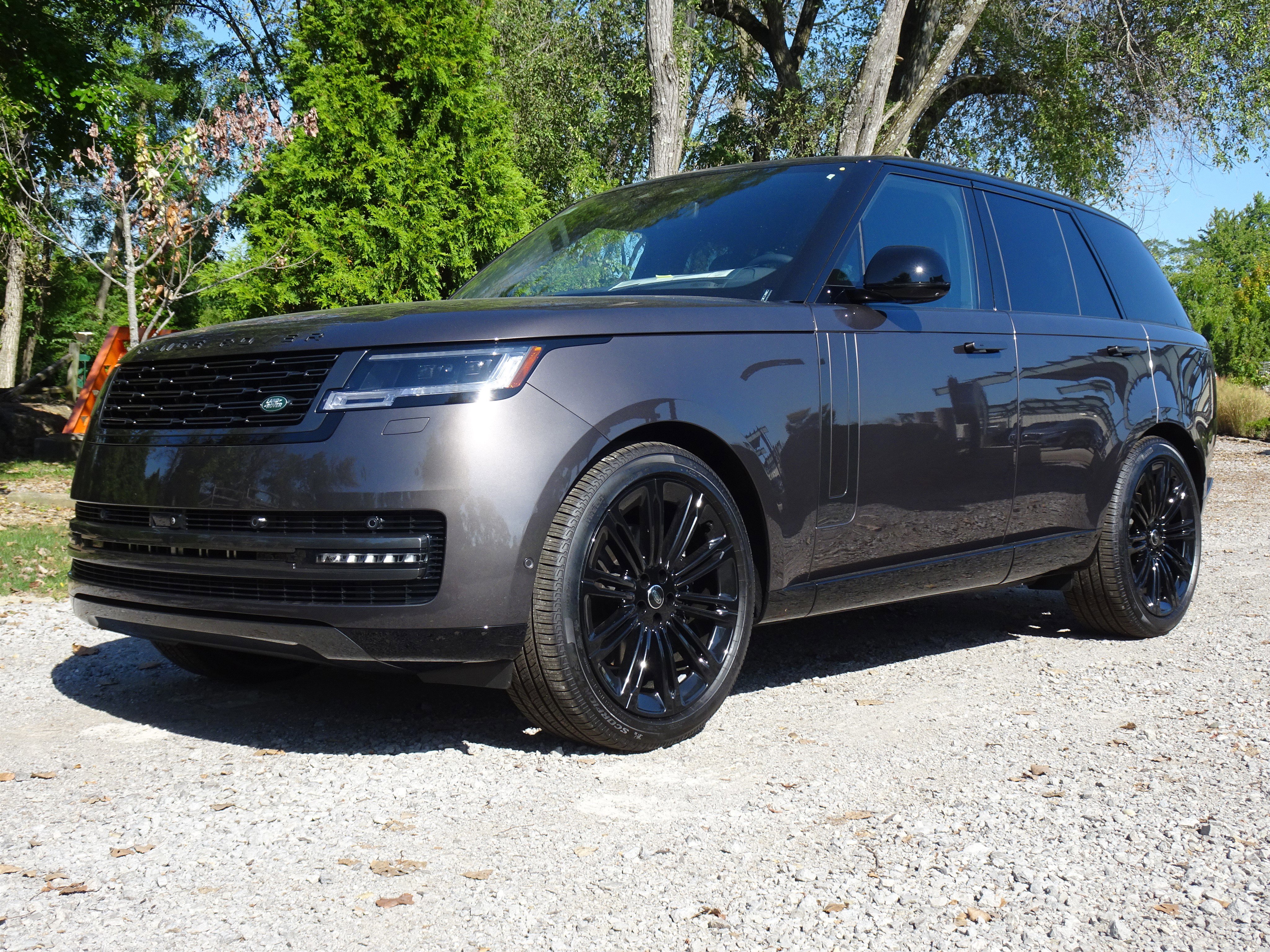 New 2025 Land Rover Range Rover SE image 8