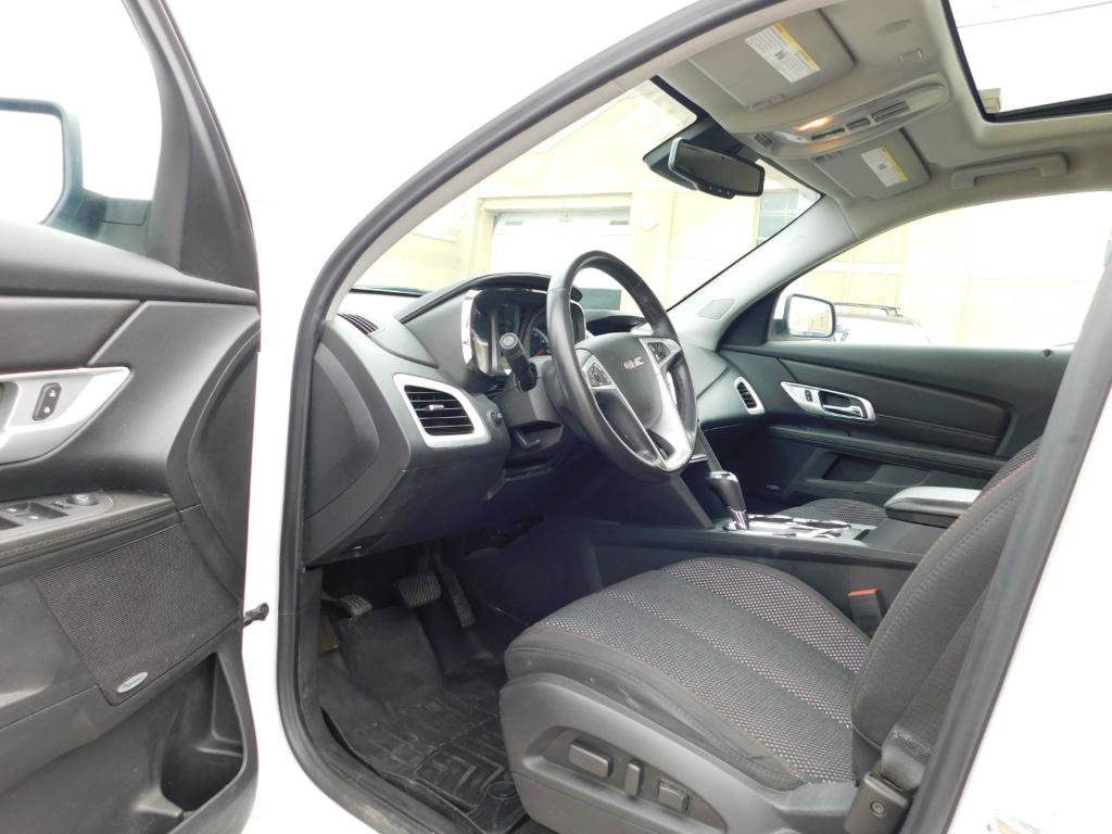 Used 2017 GMC Terrain SLE w/ Technology Package AWD/4WD image 13
