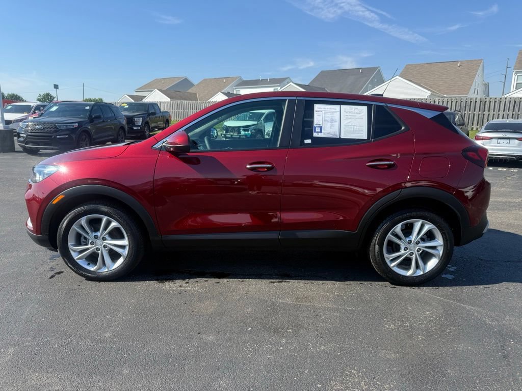 Used 2023 Buick Encore GX Preferred w/ Cold Weather Comfort Package FWD image 7