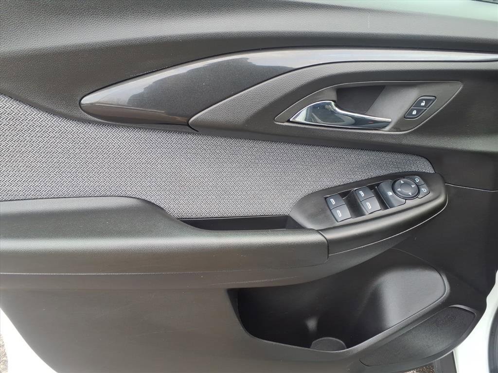 Used 2023 Chevrolet TrailBlazer LT w/ Convenience Package image 17