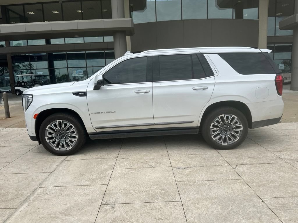 Used 2023 GMC Yukon Denali Ultimate AWD/4WD image 2