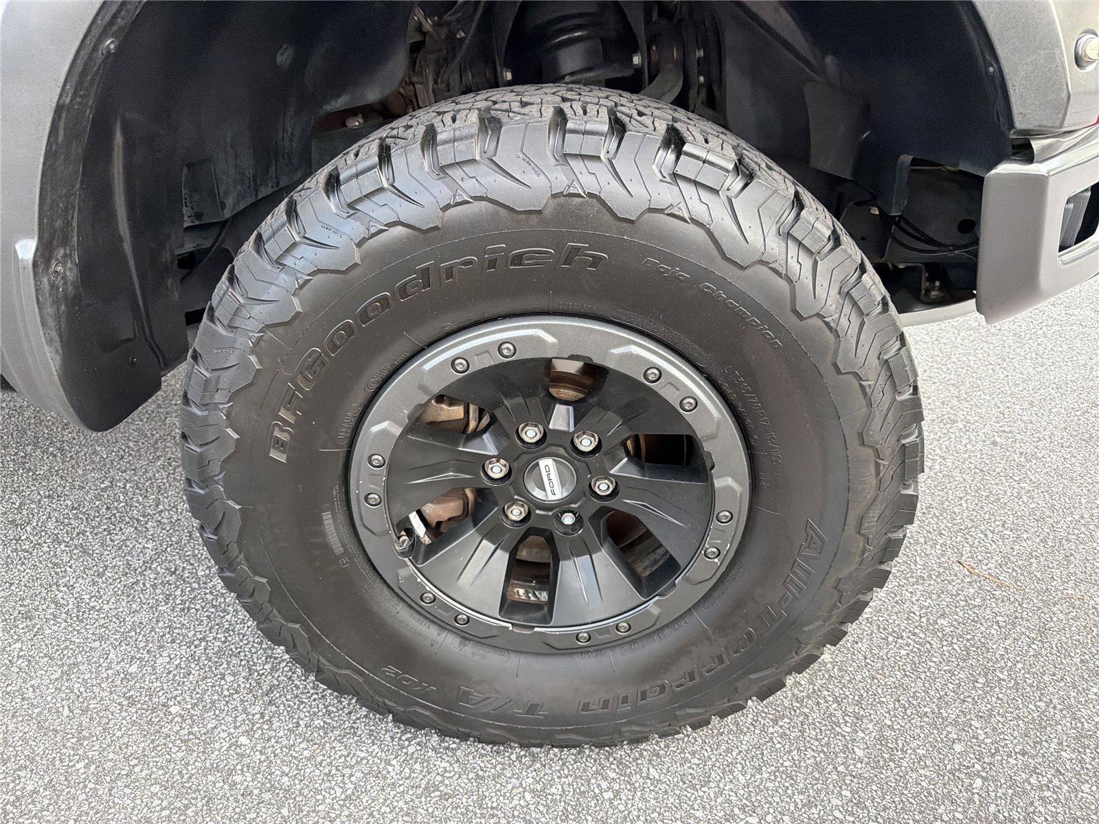 Used 2018 Ford F150 Raptor w/ Equipment Group 802A Luxury AWD/4WD image 12