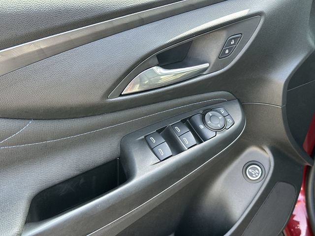 Used 2025 Buick Envista Sport Touring w/ Convenience I Package FWD image 17