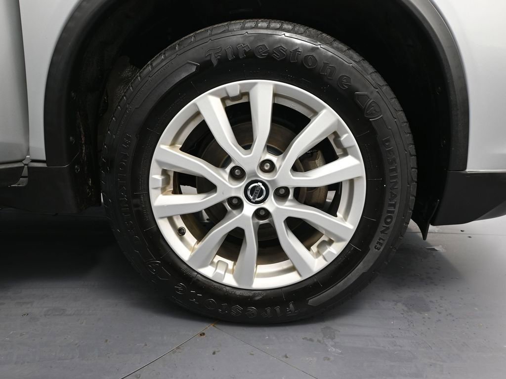 Used 2020 Nissan Rogue SV image 15