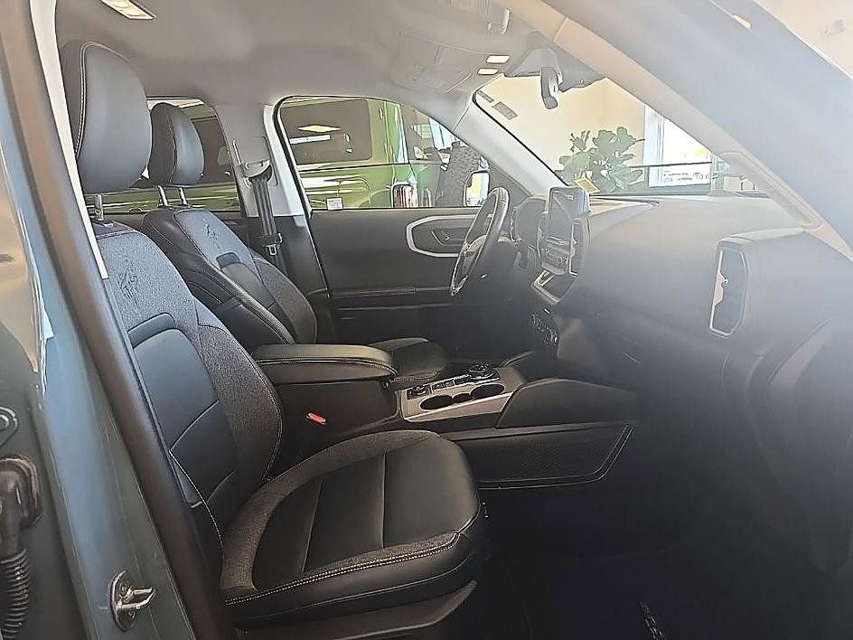 Used 2023 Ford Bronco Sport Outer Banks AWD/4WD image 36