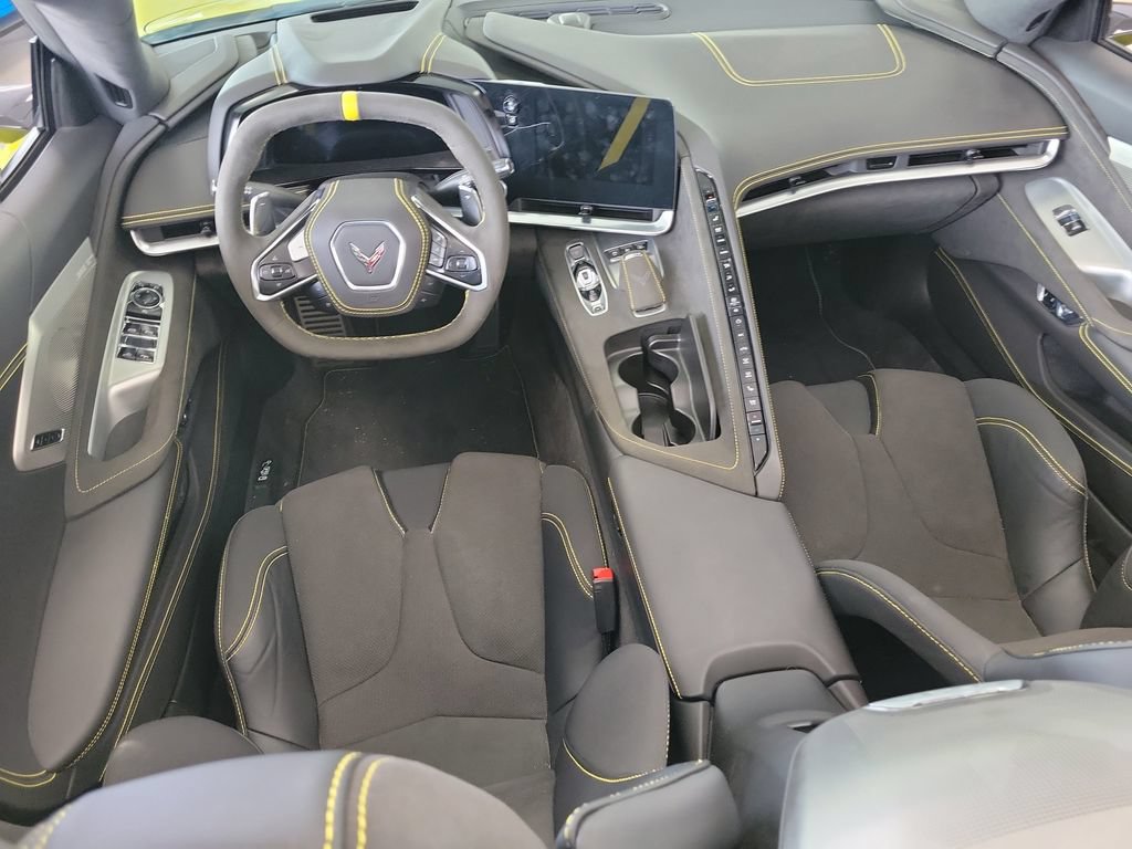 Used 2023 Chevrolet Corvette Stingray Premium Conv w/ Z51 Performance Package RWD image 18