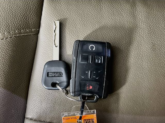 Used 2018 GMC Yukon SLT w/ Open Road Package AWD/4WD image 13