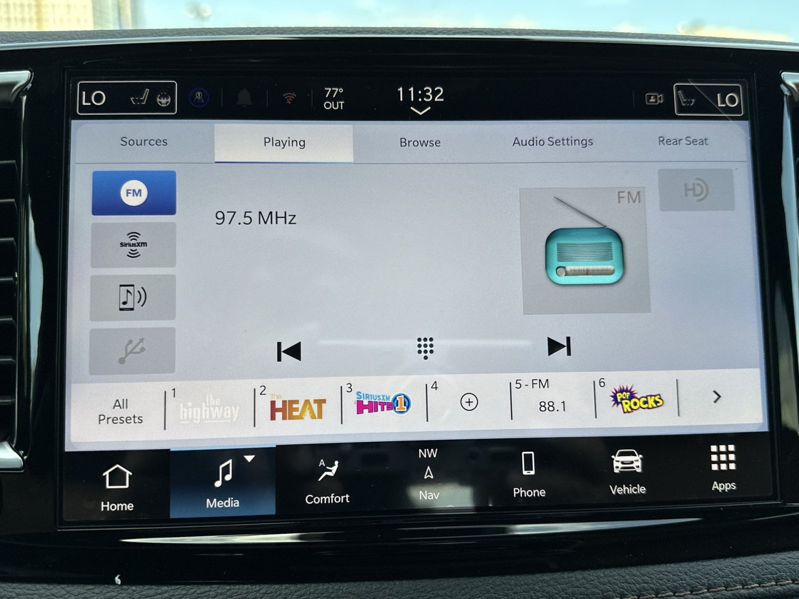 New 2026 Chrysler Pacifica Pinnacle FWD image 18