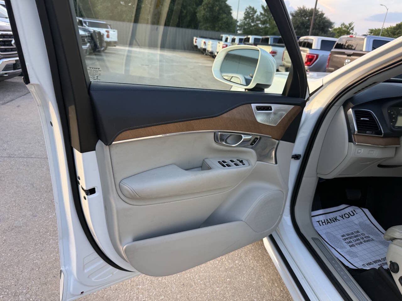 Used 2018 Volvo XC90 T6 Inscription w/ Convenience Package AWD/4WD image 8