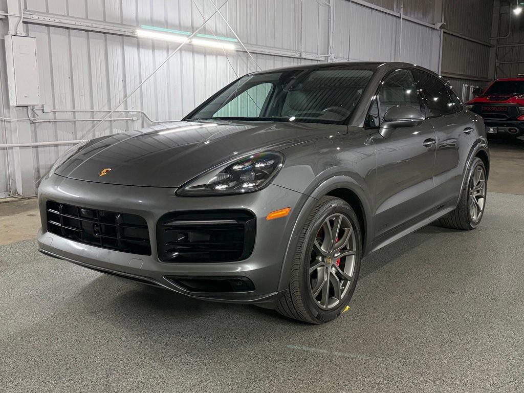 Used 2022 Porsche Cayenne GTS AWD/4WD image 4