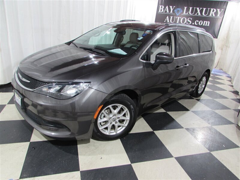 Used 2021 Chrysler Voyager Lxi image 8