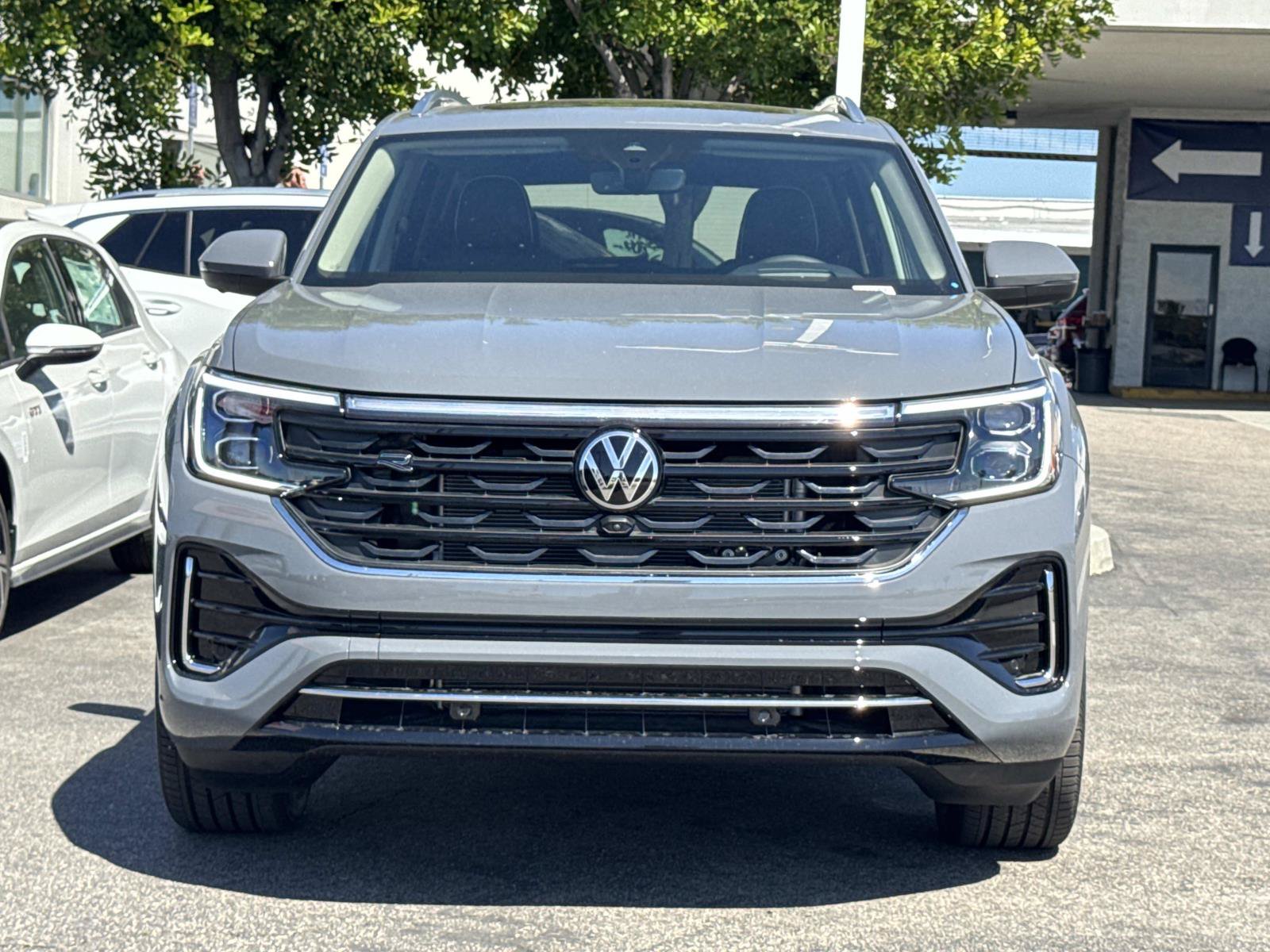 New 2026 Volkswagen Atlas SEL Premium R-Line image 8