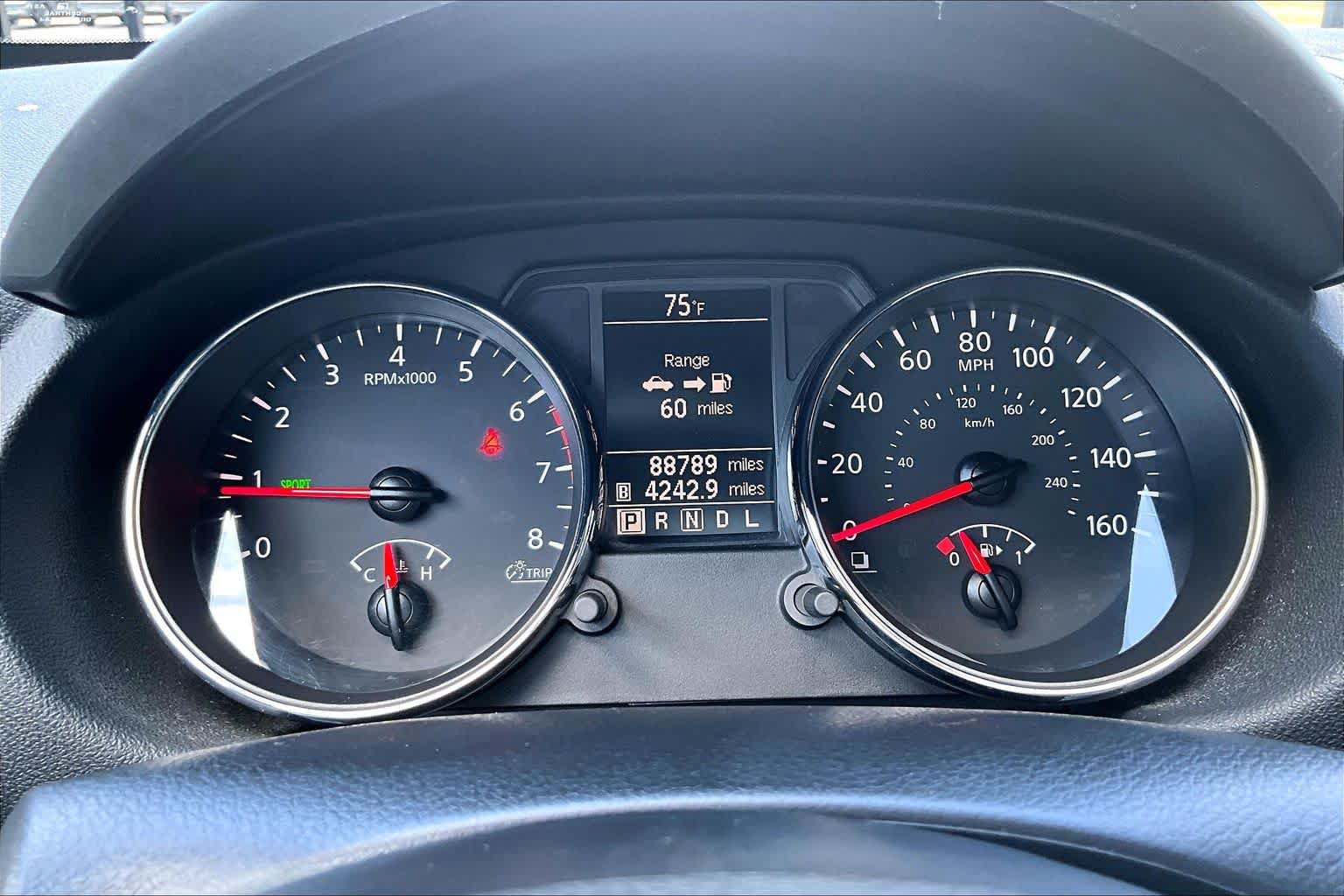 Used 2012 Nissan Rogue SV AWD/4WD image 25