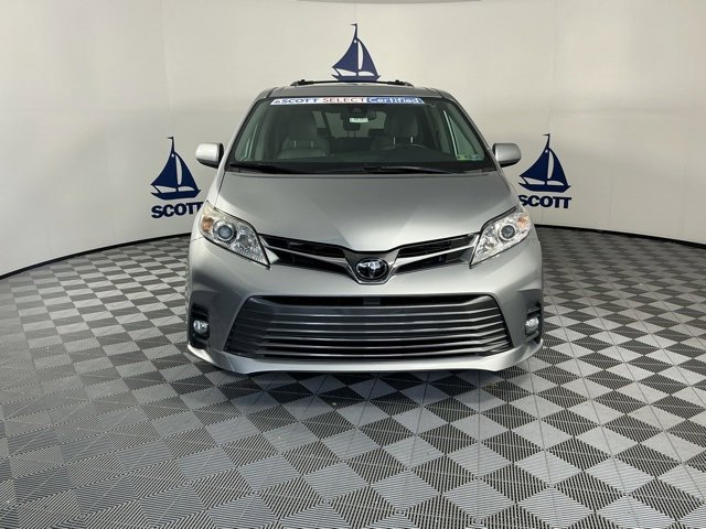 Used 2020 Toyota Sienna XLE Premium image 2