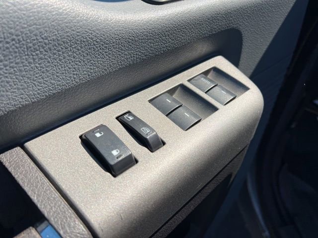 Used 2011 Ford F350 XLT w/ XLT Interior Pkg image 26