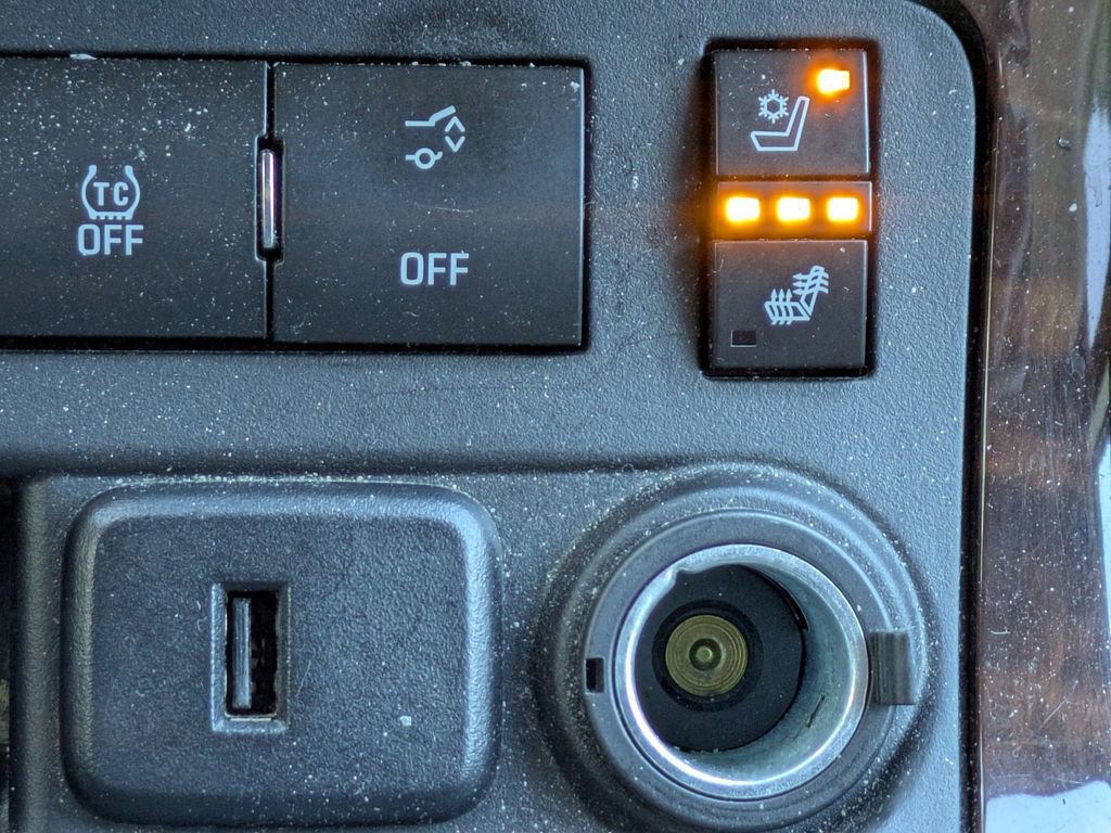 Used 2016 Buick Enclave Premium image 25