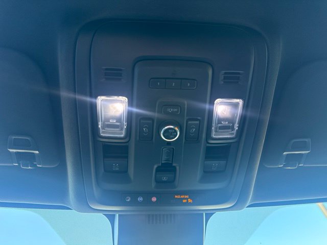 Used 2024 Chevrolet Tahoe Premier AWD/4WD image 23