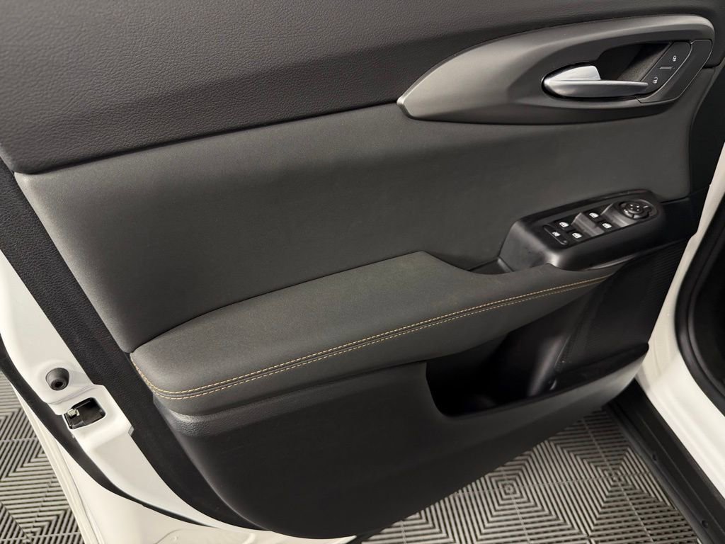 Used 2025 Alfa Romeo Tonale image 24