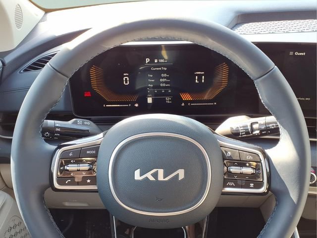 New 2026 Kia Carnival EX image 11