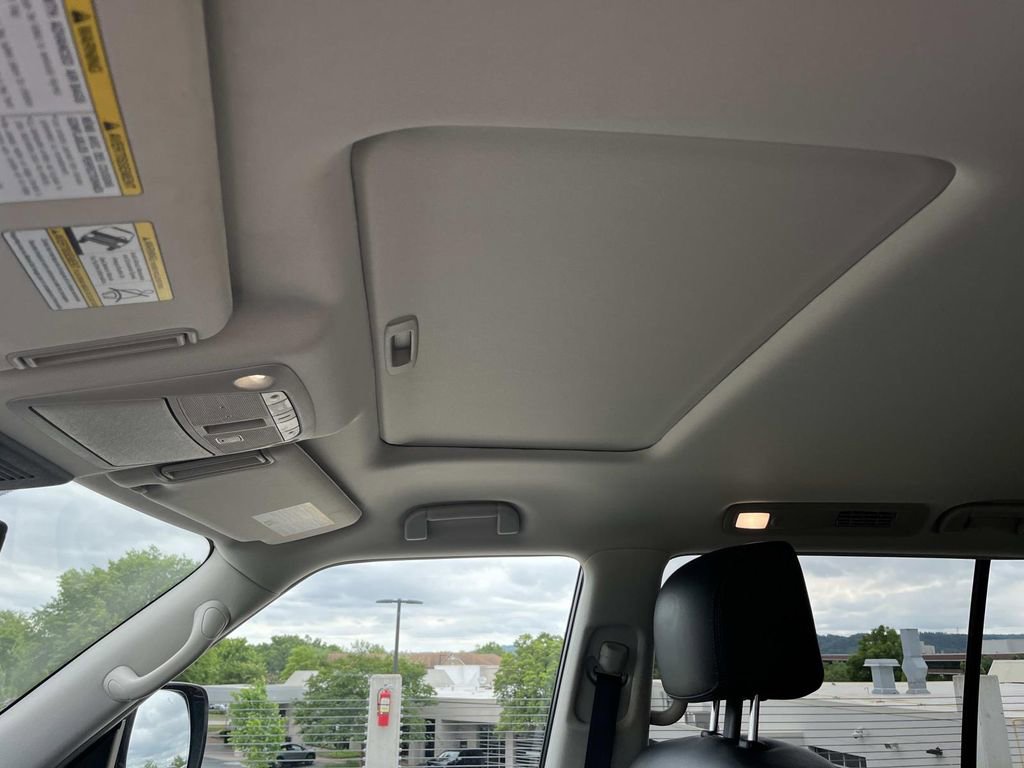 Used 2022 Nissan Armada Platinum w/ Captain's Chairs Package AWD/4WD image 31