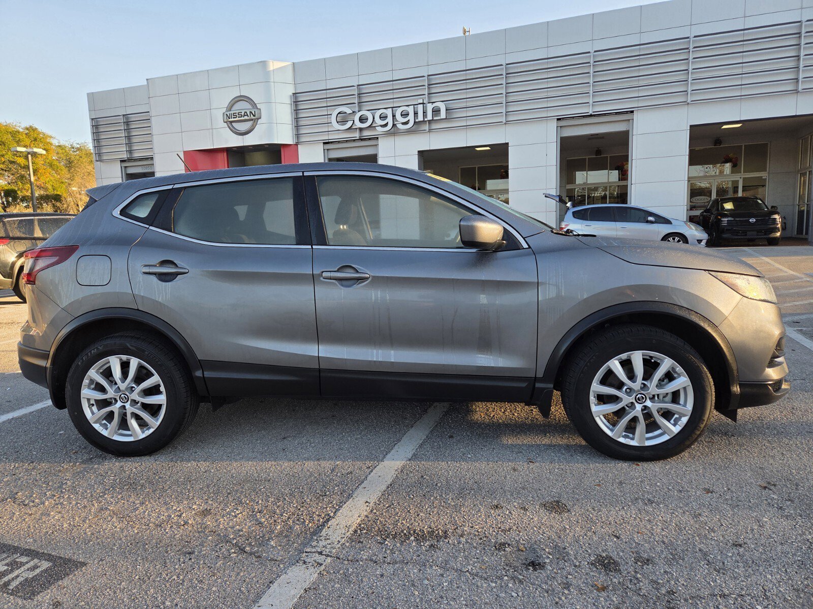 Used 2021 Nissan Rogue Sport S image 7