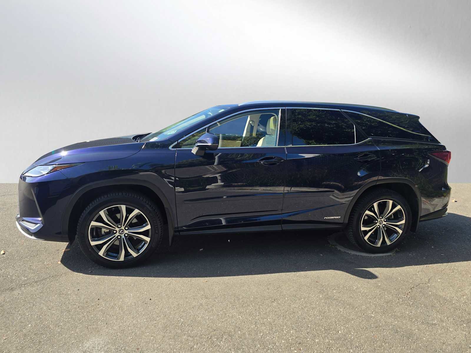 Used 2022 Lexus RX 450hL AWD w/ Premium Package image 6