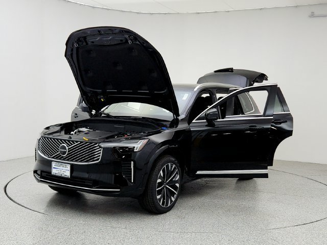 New 2026 Volvo XC90 B6 Plus w/ Protection Package AWD/4WD image 9